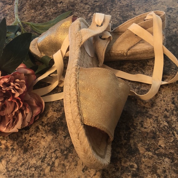 New Gap Espadrilles - Picture 7 of 8